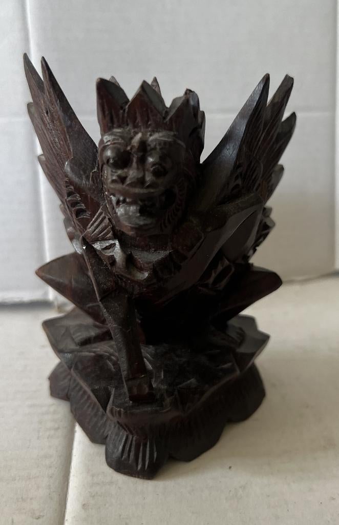 klein Balinees beeldje van een gevleugelde draak 10cm, Antiek en Kunst, Kunst | Beelden en Houtsnijwerken, Houtsnijwerk, Minder dan 20 cm