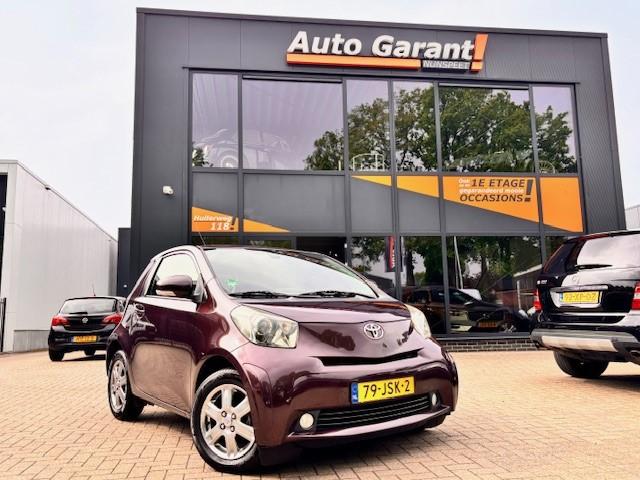 Toyota IQ 1.0 VVTi Aspiration/leder/stoelverw/lm velgen/zeer, Auto's, Toyota, Gebruikt, Overige kleuren, 4 stoelen, Handgeschakeld