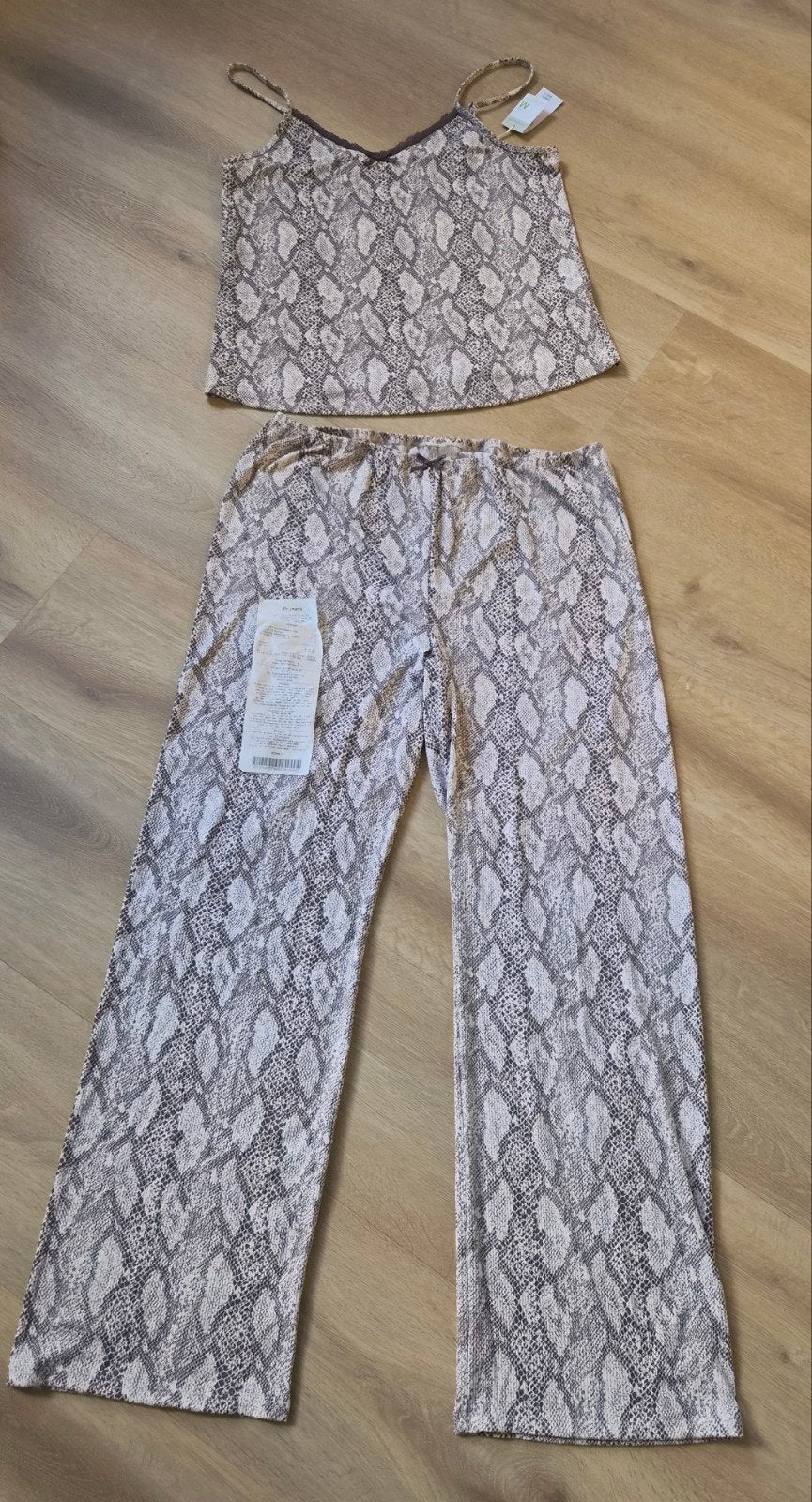 Nieuwe pyjama set met slangenprint - topje en broek, Primark, Ophalen of Verzenden, Nieuw, Maat 38/40 (M)