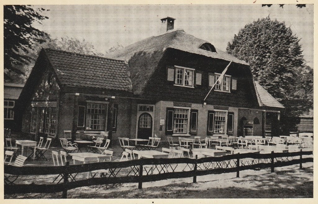 Leusden    Cafe Bergzicht, Ophalen of Verzenden, 1940 tot 1960, Ongelopen, Gelderland