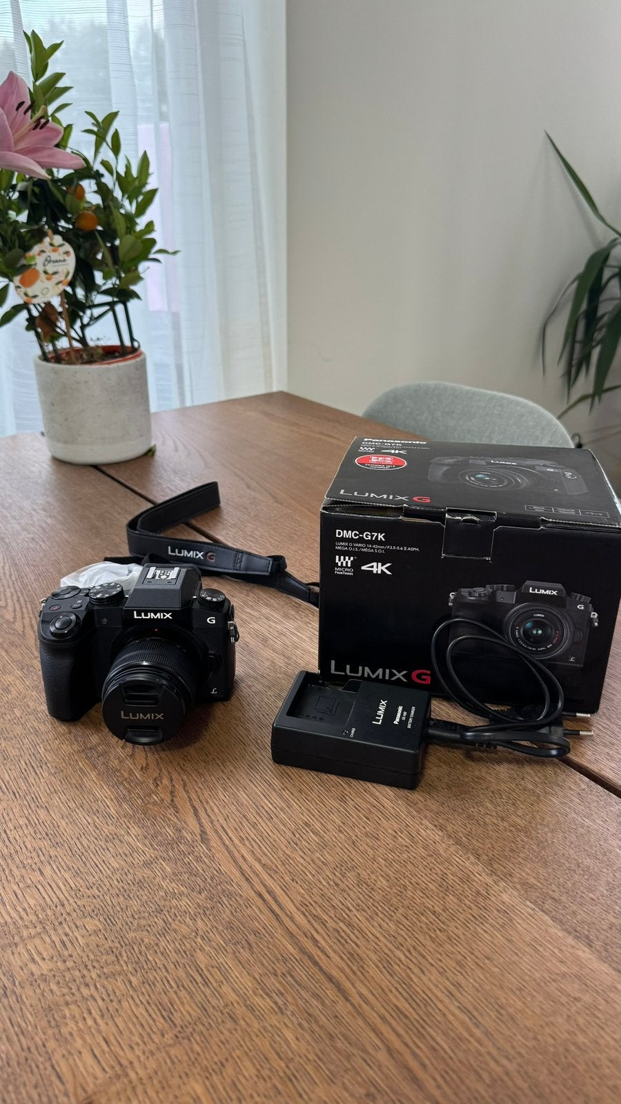 Panasonic Lumix G7 body + 14-42mm Lens, Lensdop, Kantelbaar/draaibaar scherm, 16 megapixels, Ophalen of Verzenden