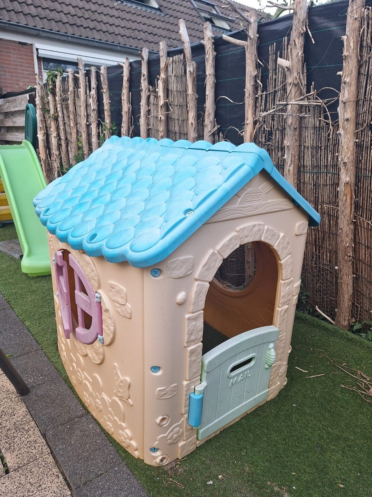 Leuk speelhuisje voor kinderen, Ophalen