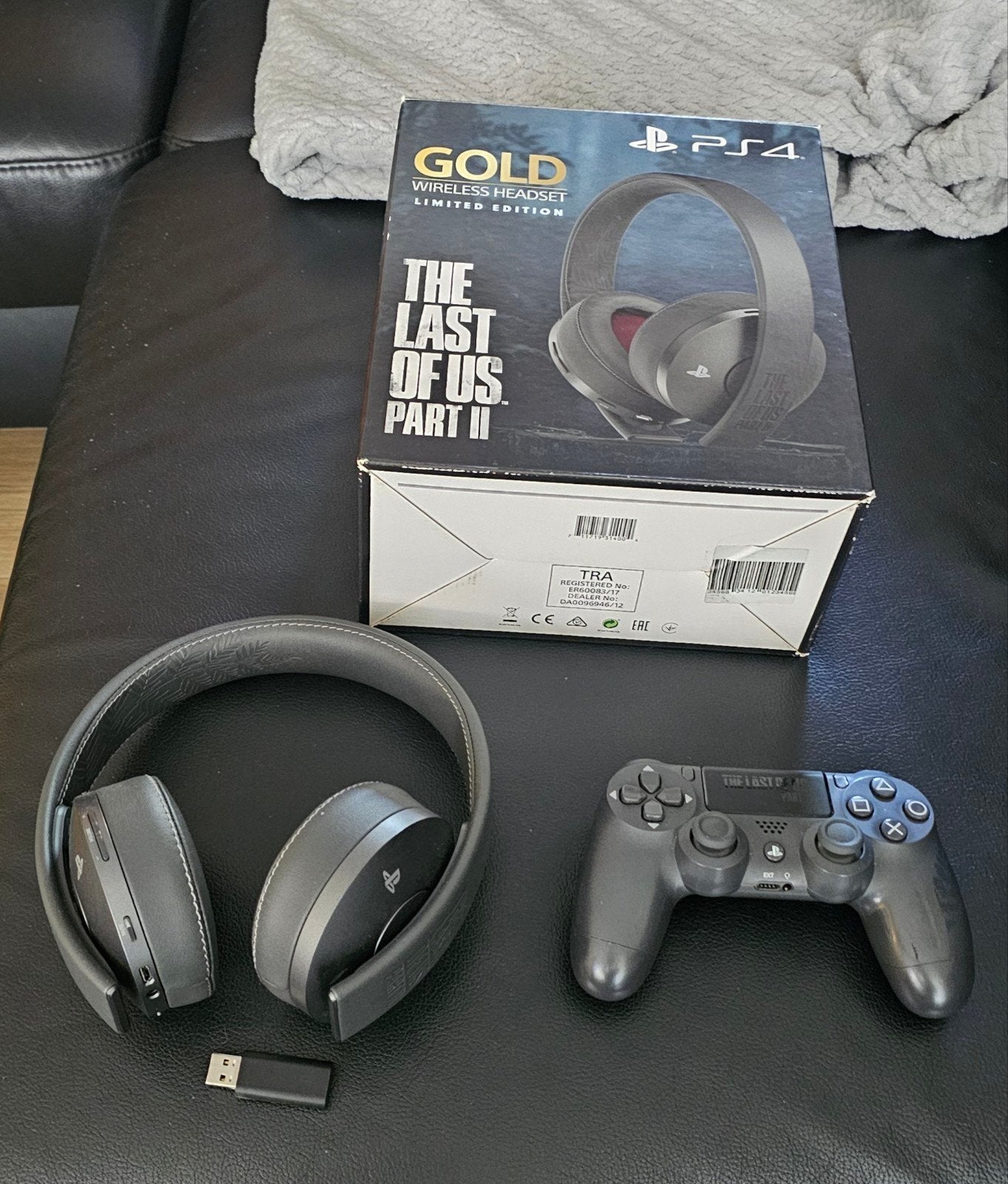 the last of us part II headset en controller in super staat.