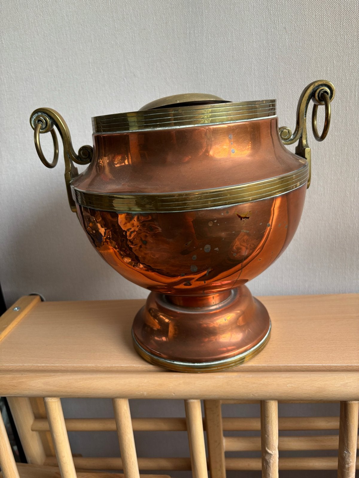 Antieke koperen pot met bronzen handvatten, Antiek en Kunst, Antiek | Koper en Brons, Ophalen of Verzenden, Koper