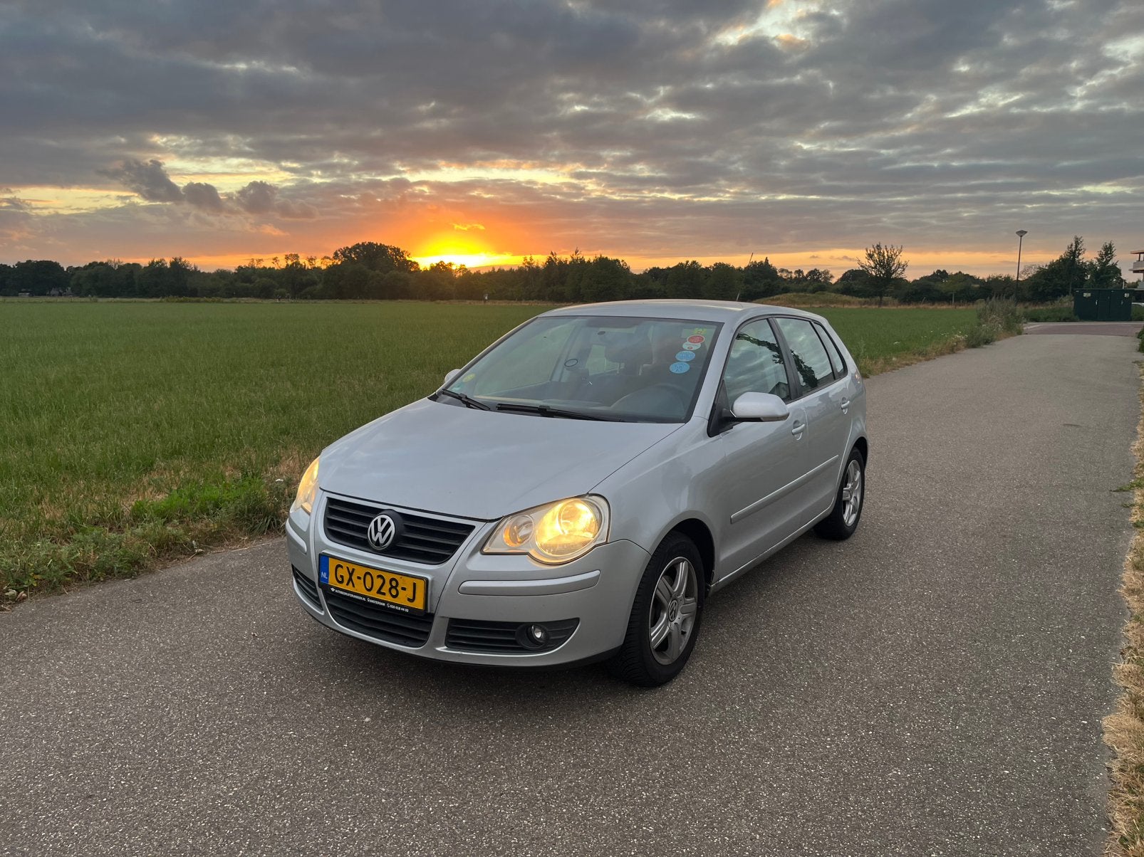 Volkswagen Polo 1.2 5DRS | Airco | Elek. Pakket | APK NIEUW, Auto's, Voorwielaandrijving, USB, Stof, Zwart