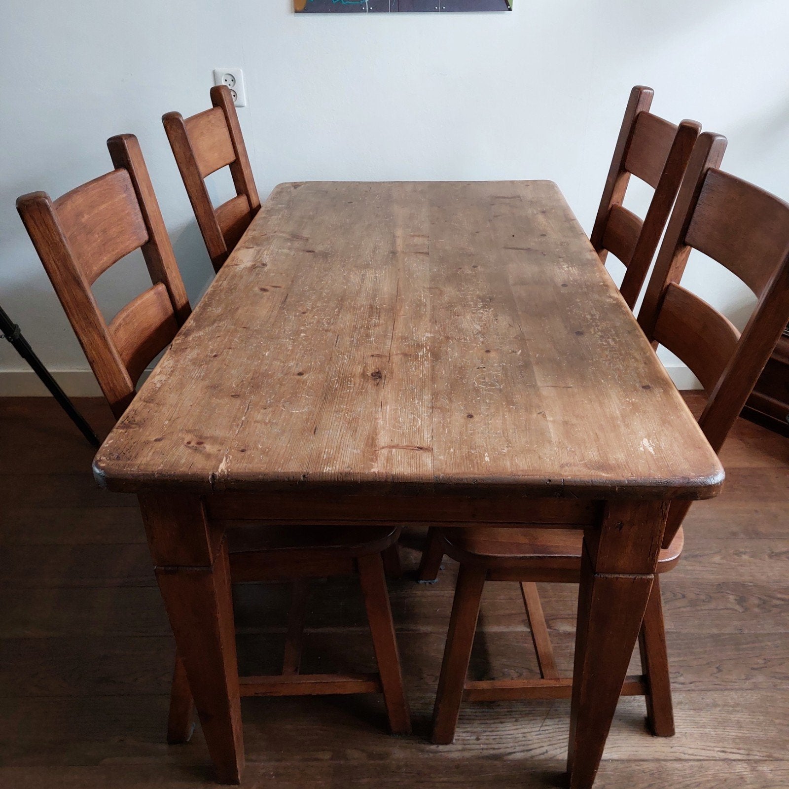 grenen tafel met 4 eiken stoelen, Huis en Inrichting, Complete eetkamers, Ophalen, Gebruikt, Klassiek, 4 tot 6 stoelen