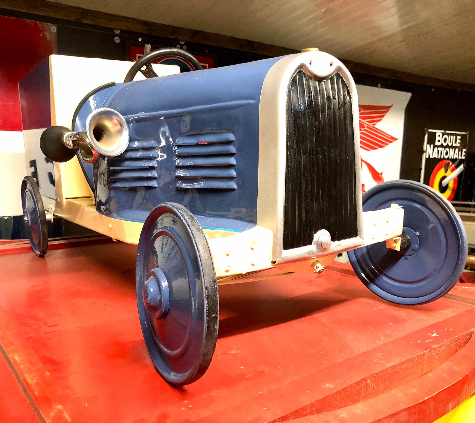 1930s Gerestaureerde EUREKA Bugatti Trapauto Vrachtwagen, Ophalen