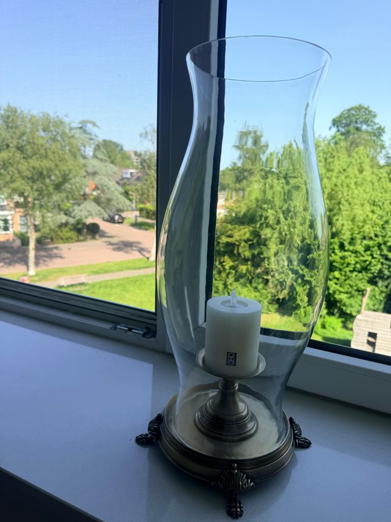 Eichholtz Windlicht met originele licht kaars van messing, 25 tot 50 cm, Ophalen of Verzenden, Zo goed als nieuw, Metaal
