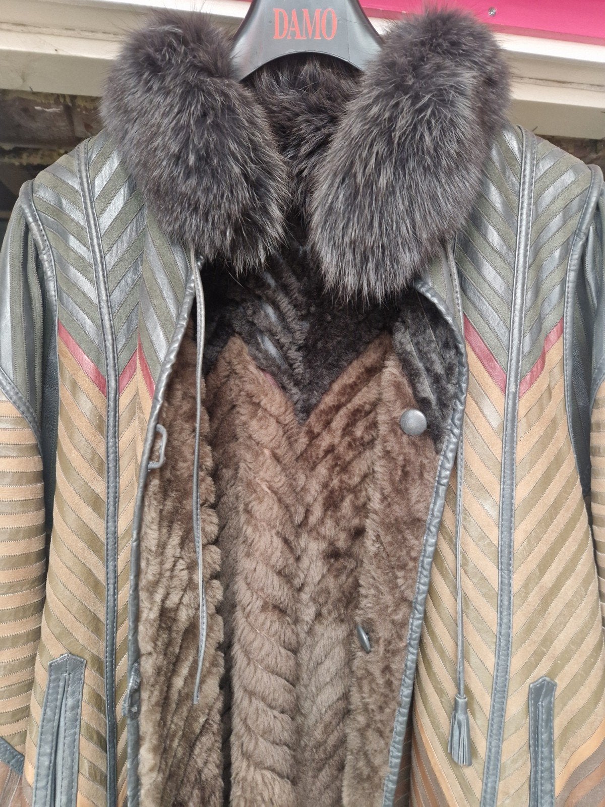 Lange leren jas met bontkraag en voering van schapenvacht, Kleding | Dames, Maat 38/40 (M), Bruin, Onbekend, Ophalen of Verzenden
