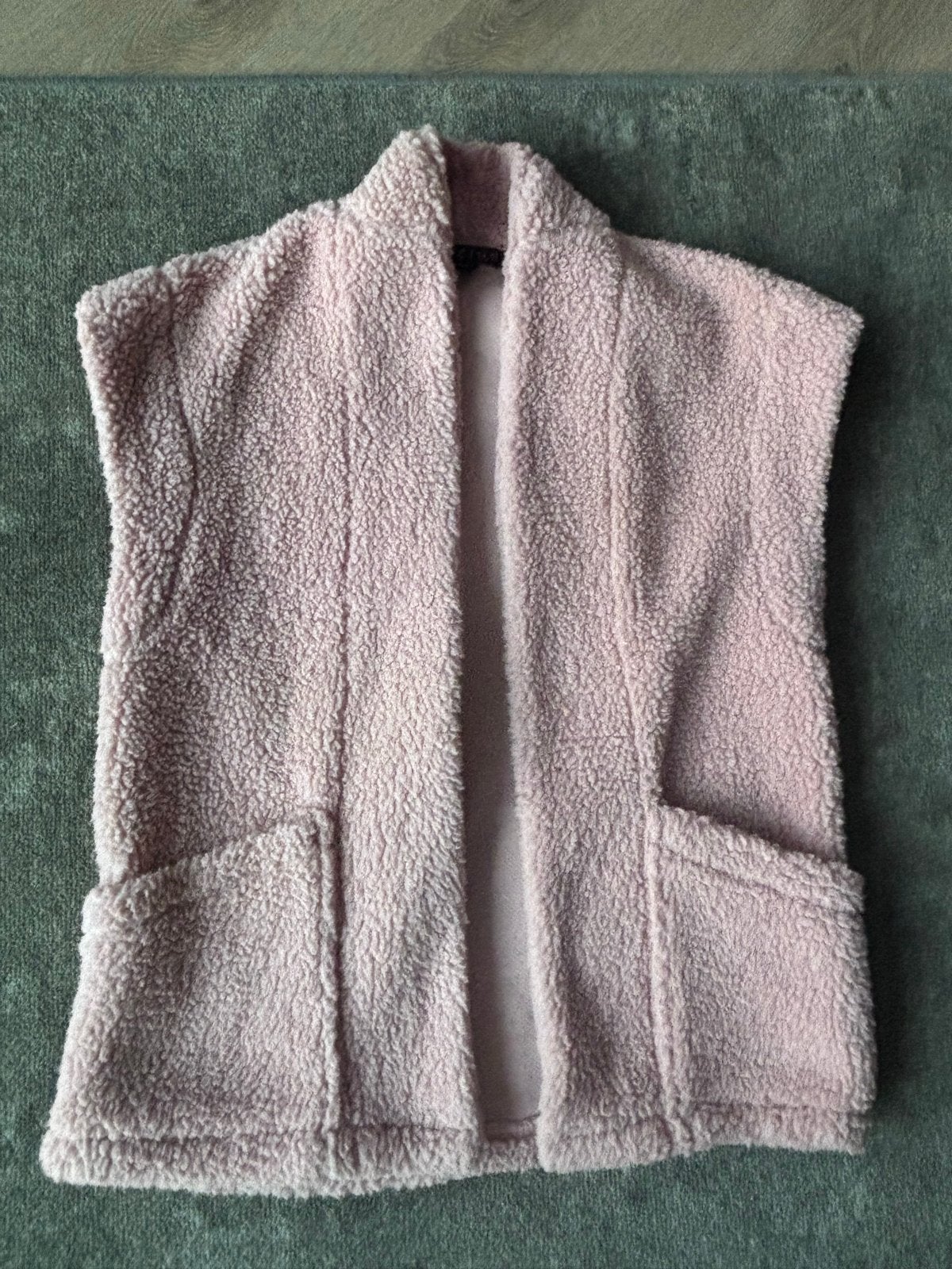 Oud roze teddy gilet D-ZINE maat 140, Kinderen en Baby's, Ophalen of Verzenden, Zo goed als nieuw, Meisje, Trui of Vest