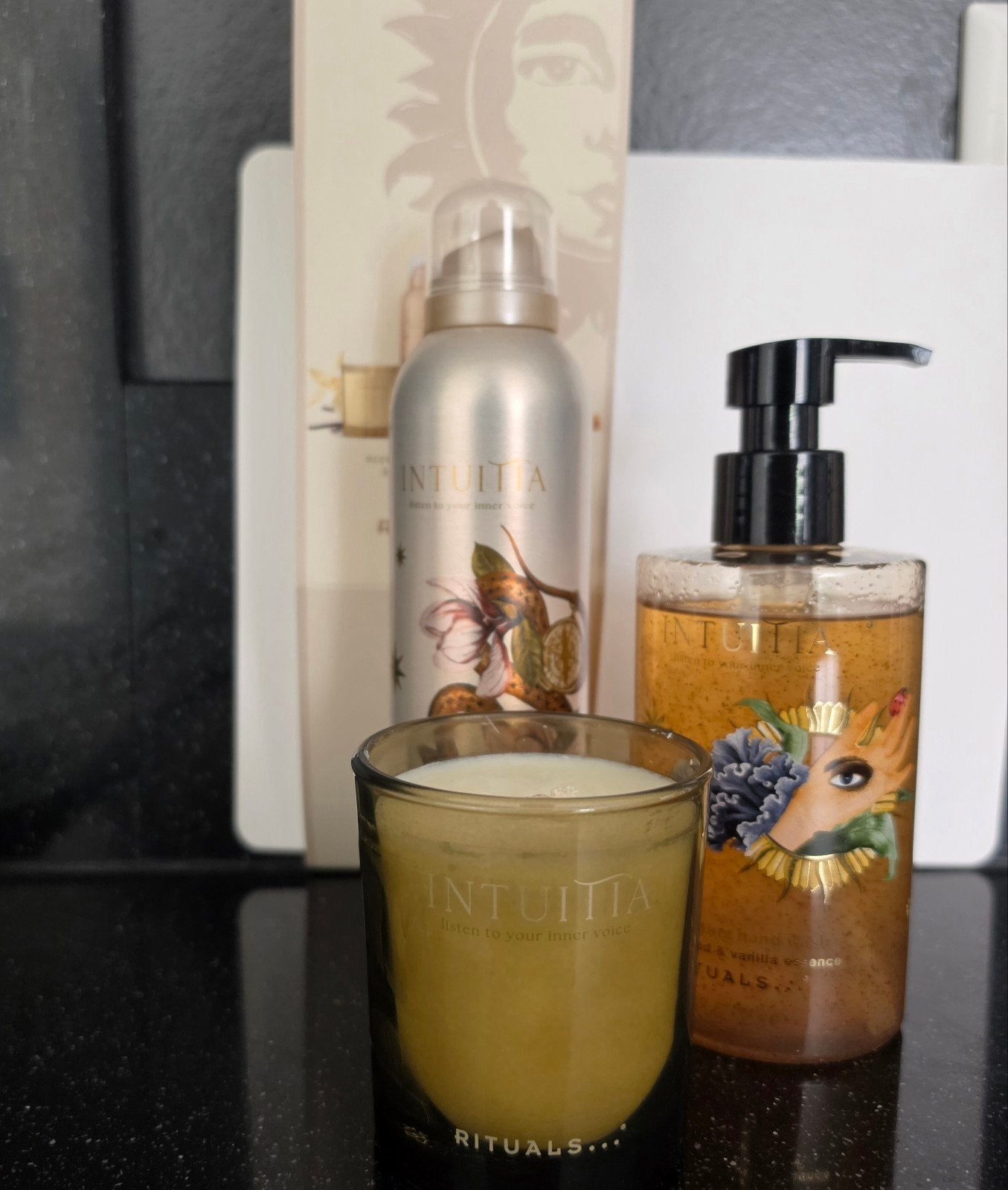 Rituals Intuitia set: doucheschuim, handwash en kaars, Ophalen of Verzenden, Nieuw, Bad & Douche