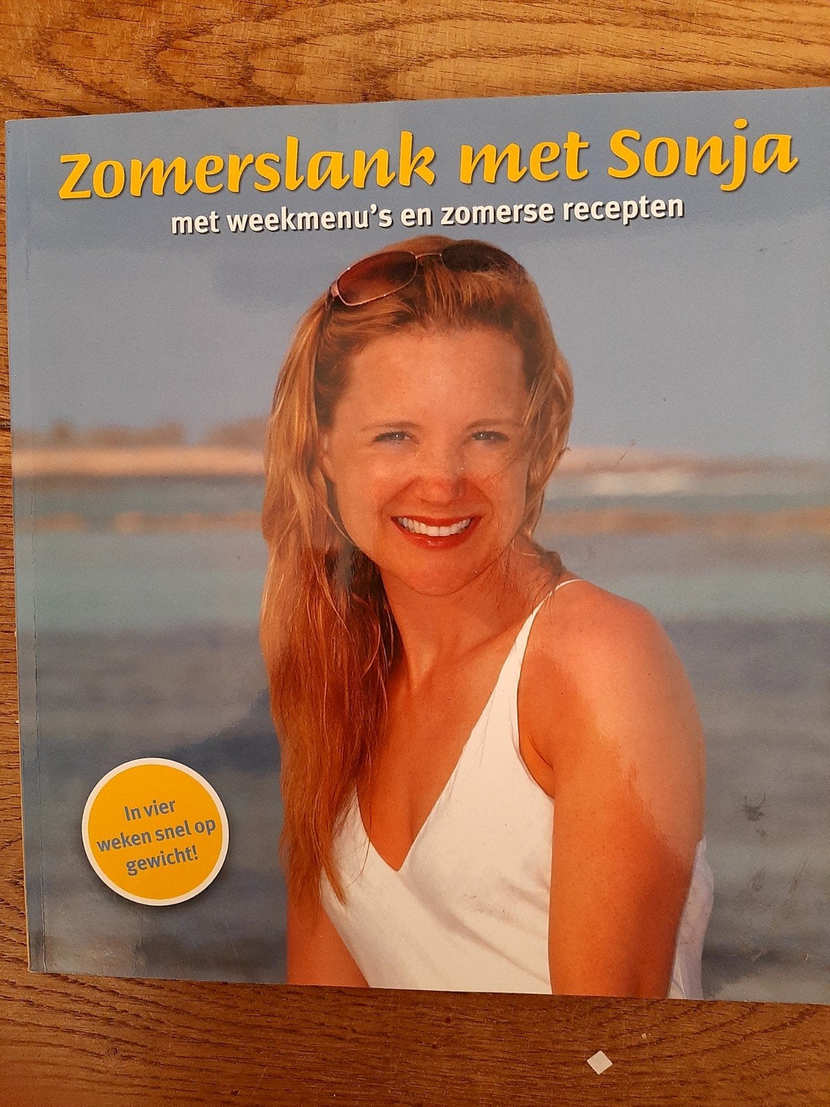 Zomerslank met Sonja Bakker - Dieetboek met recepten, Ophalen of Verzenden, Zo goed als nieuw, Dieet en Voeding, Sonja Bakker