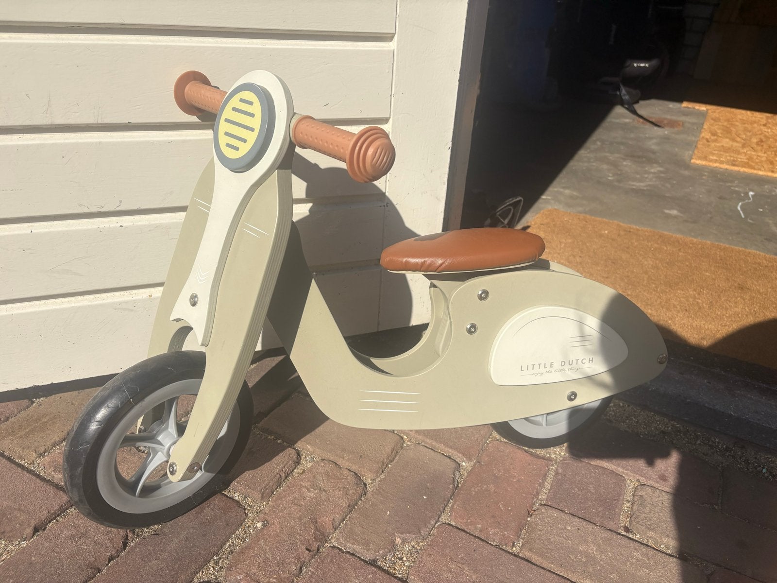 Little Dutch loopscooter olive, Kinderen en Baby's, Speelgoed | Buiten | Voertuigen en Loopfietsen, Ophalen, Zo goed als nieuw
