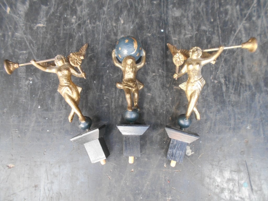 3 Engeltjes van klokken, Ophalen