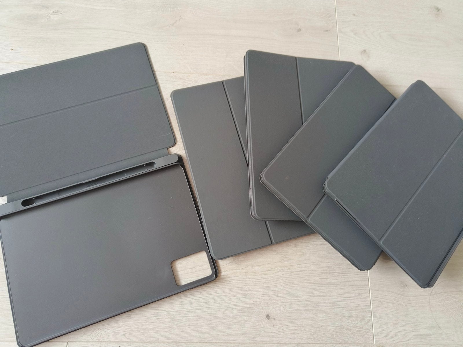 tablet Lenovo hoesjes helemaal nieuw, Ophalen of Verzenden, Nieuw, 10 inch, Bescherming voor- en achterkant