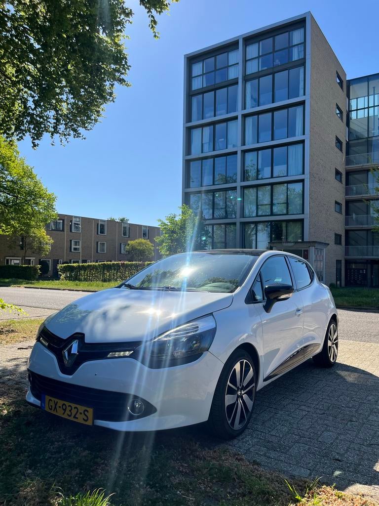 Renault Clio 0.9 TCE 90 5D ECO 2013 Wit, Auto's, Voorwielaandrijving, 898 cc, 40 €/maand, 540 kg