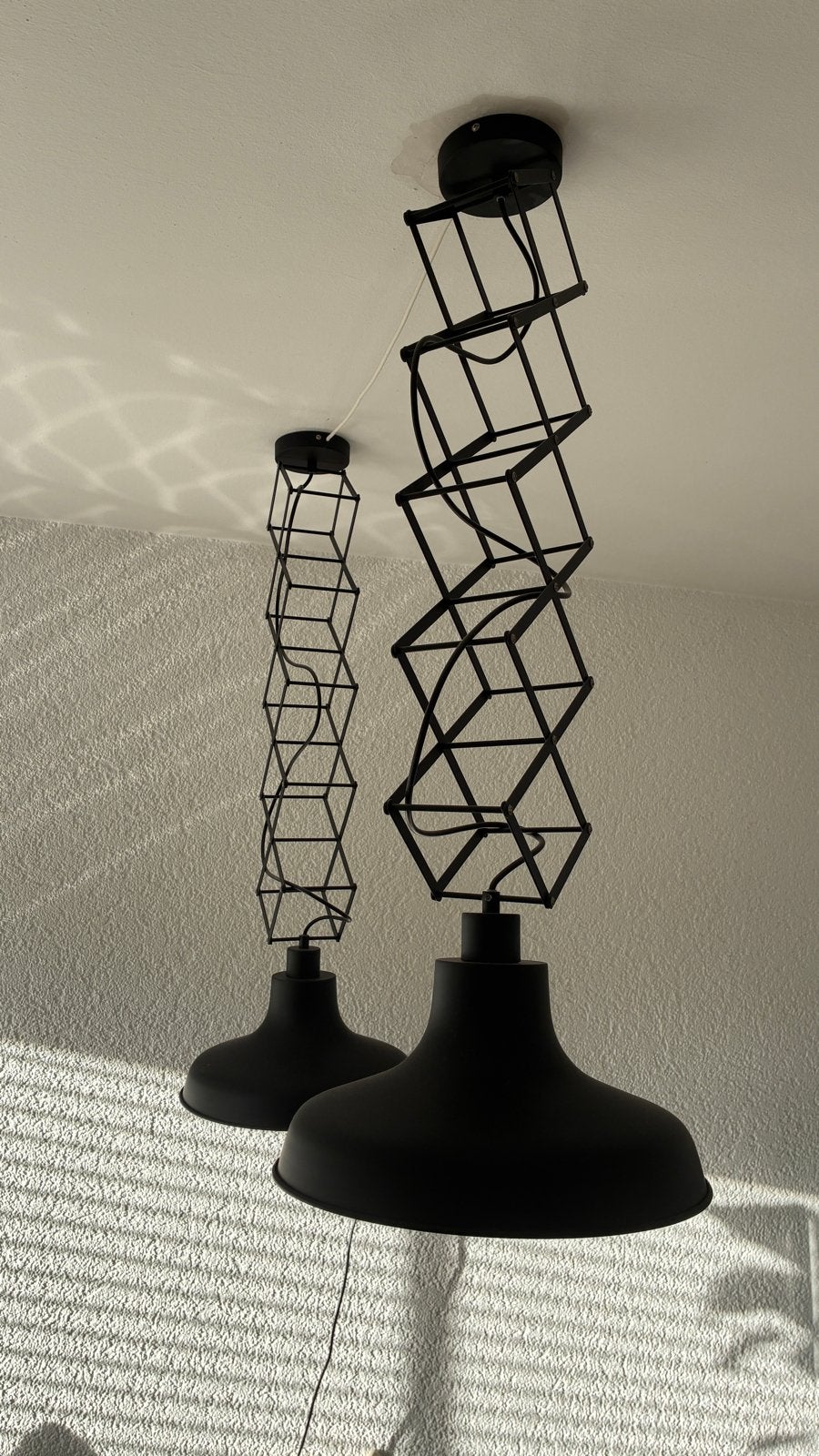 2x Zwarte uitschuifbare plafondlampen - Industriële stijl, Ophalen, Zo goed als nieuw, Metaal, E27 (groot)