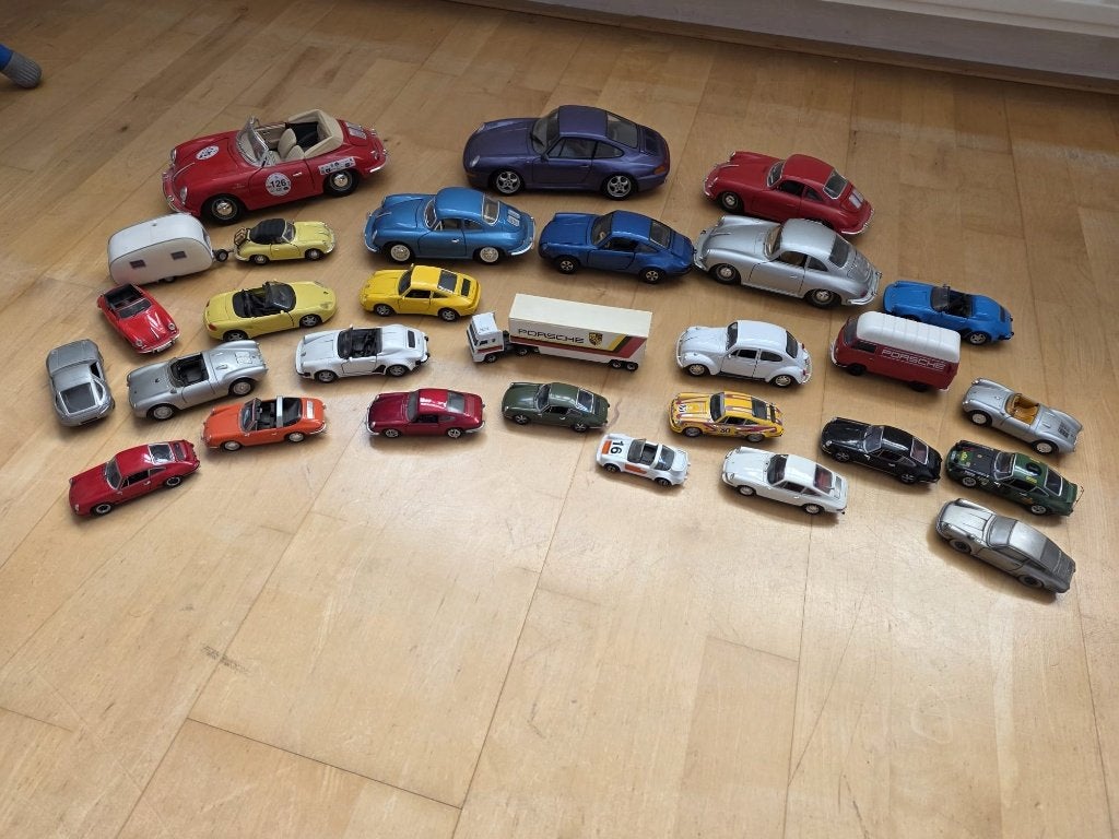 Porschecollectie 28 stuks 356 / 911,  diverse schalen, Hobby en Vrije tijd, Modelauto's | 1:18, Ophalen, Gebruikt, Overige merken