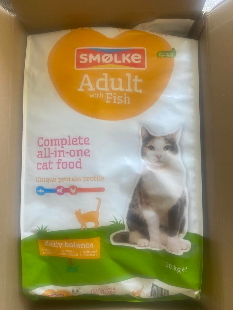 Koopje! Grote 10 kg zak Smolke volwaardige kattenbrokken, Dieren en Toebehoren, Ophalen, Kat