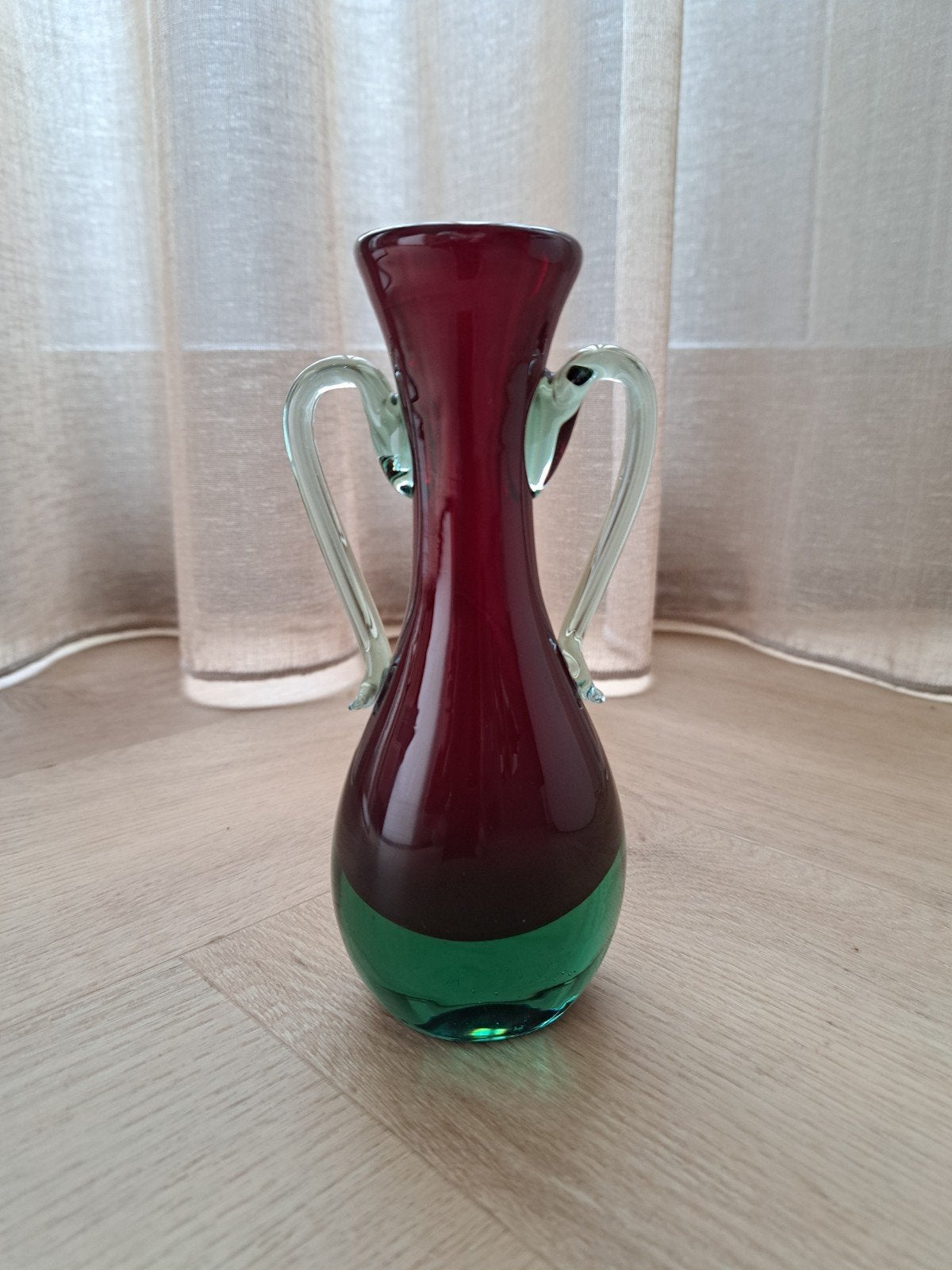 Vintage glazen vaas met handvaten, rood+groen, Murano stijl, Ophalen of Verzenden