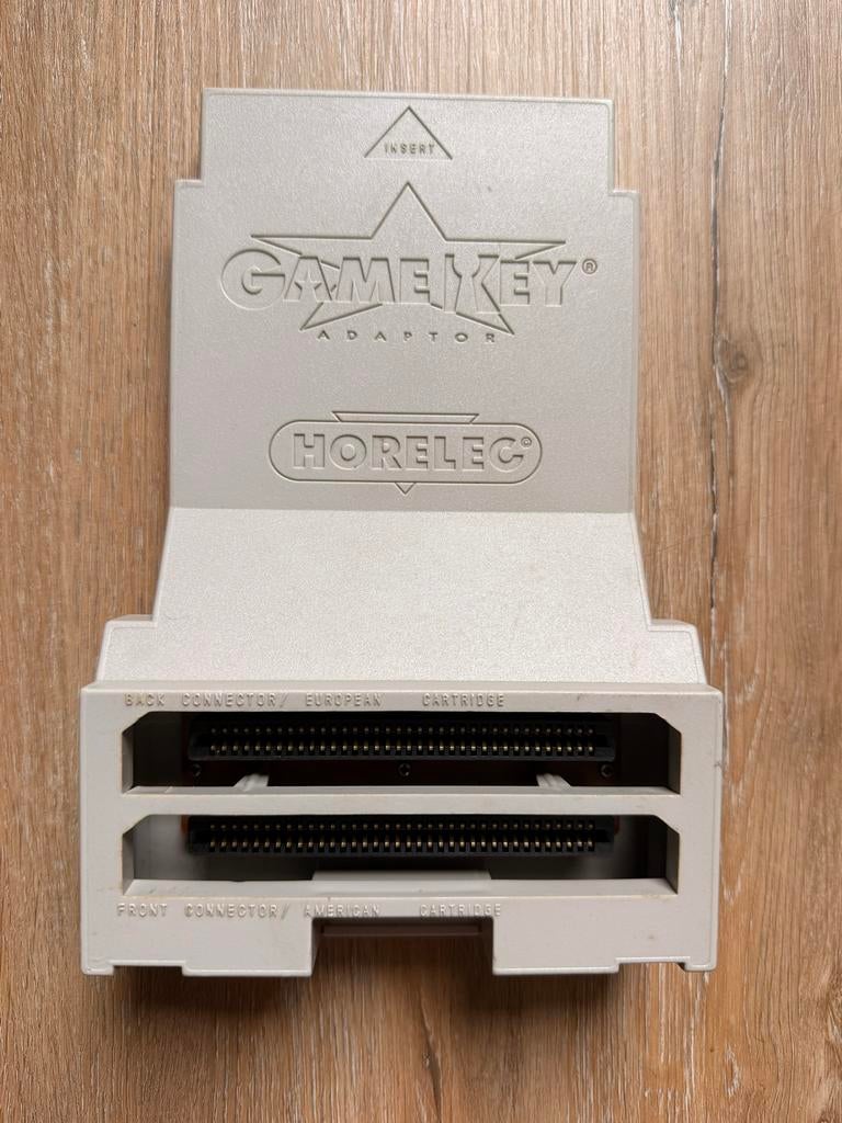 NES Game Key Adaptor: Speel NTSC games op PAL systeem, Ophalen of Verzenden, Gebruikt, Zonder controller