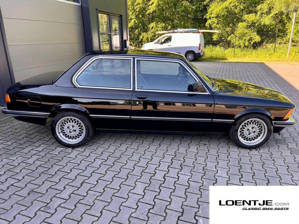 Nette BMW e21 320 1981 belastingvrij, 15 inch melber velgen, Auto's, BMW, Lichtmetalen velgen, Gebruikt, 1064 kg, Handgeschakeld