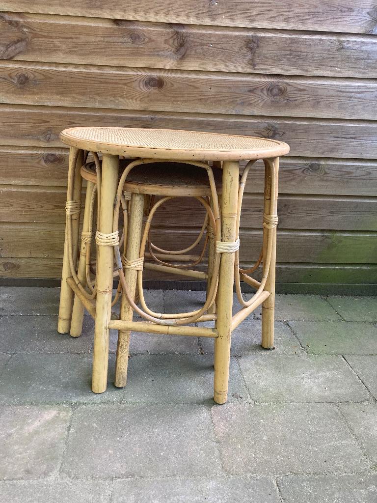 Bamboe bijzettafels rond- set van 2, Huis en Inrichting, Tafels | Bijzettafels, Overige materialen, Minder dan 55 cm, Rond, Zo goed als nieuw