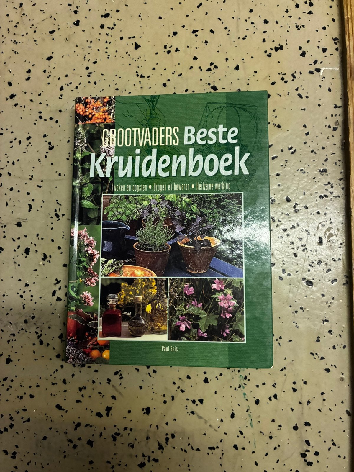 Grootvaders Beste kruidenboek, Boeken, Ophalen of Verzenden, Zo goed als nieuw, Interieur en Design