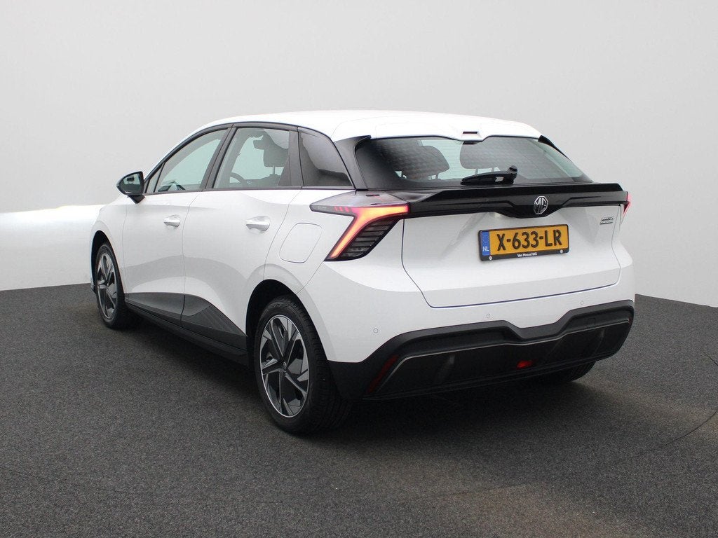 MG MG4 Electric Standard 51 kWh | APPLE CARPLAY - ANDROID AU, Auto's, Automaat, 12 maanden, Wit, Parkeersensor