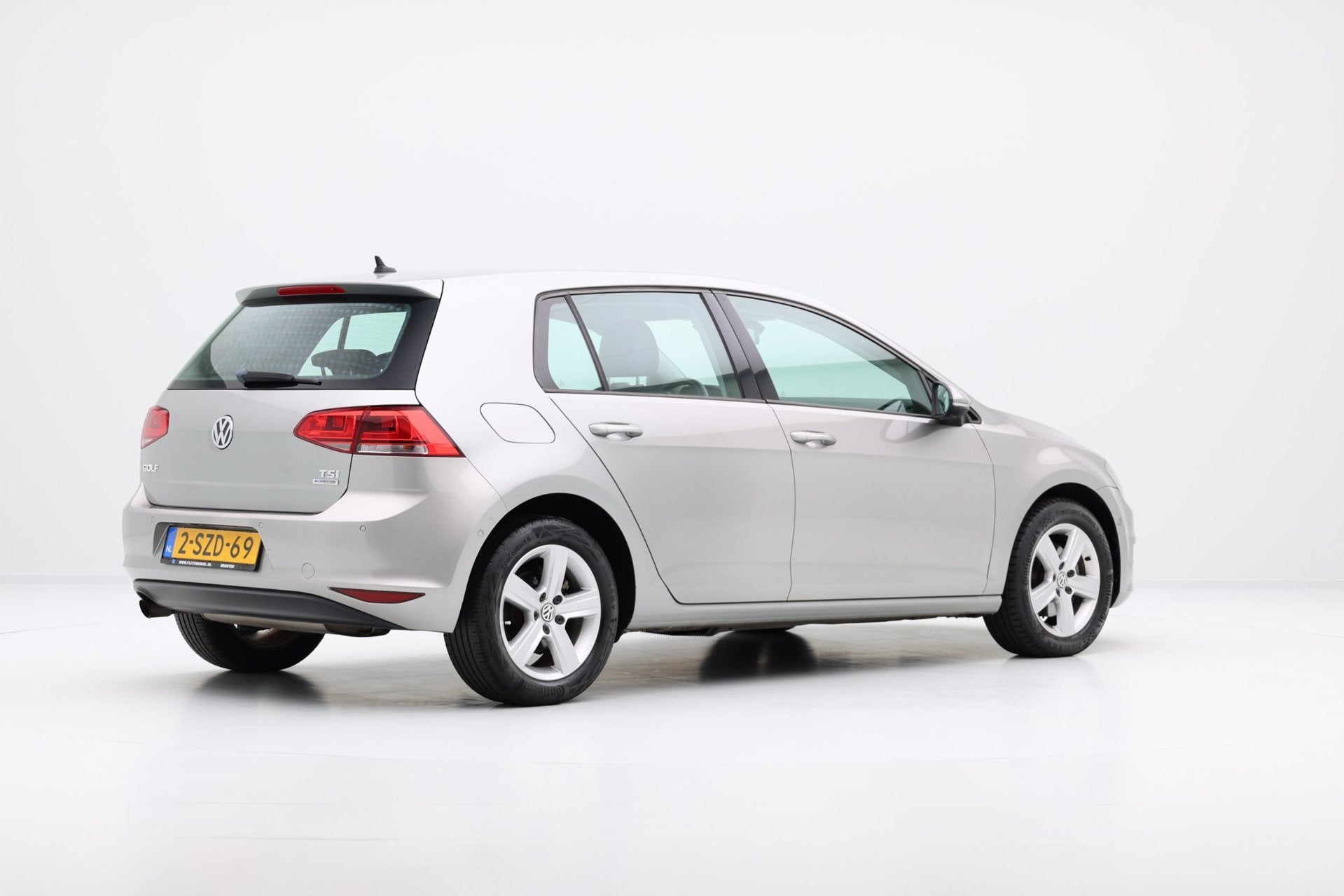 Foto 4 van Volkswagen Golf 1.2 TSI Highline 5-drs Navi|1e Eig!|Half Led