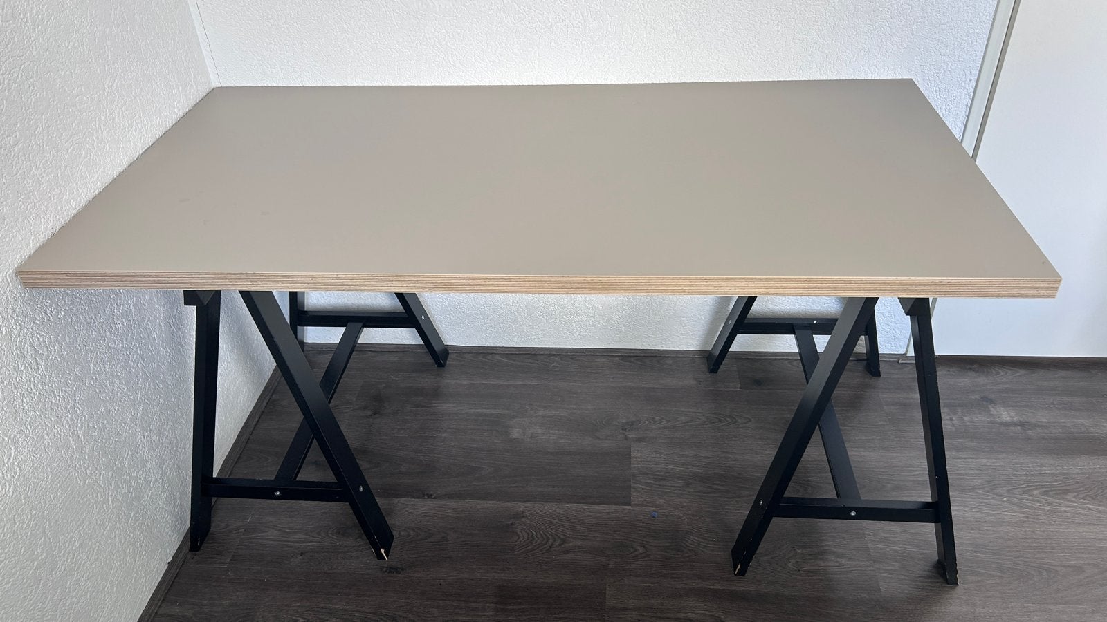 IKEA Linnmon bureau 150x29,5 cm met gebruikssporen, Ophalen, Gebruikt, IKEA