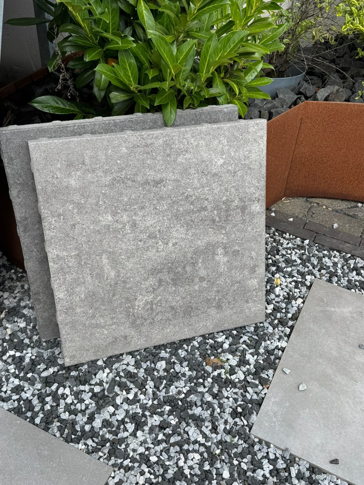 Betontegel geborsteld 60x60x4 nuance a kwaliteit, Ophalen, Zo goed als nieuw, Beton, Terrastegels