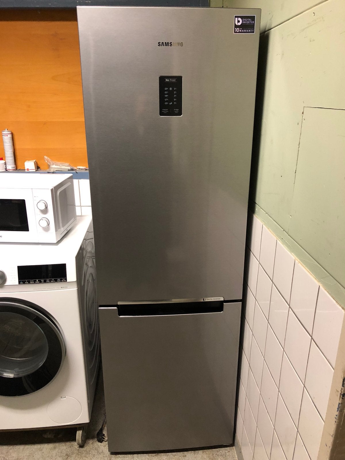 Samsung koelkast met vriezer. No Frost aan de voorkant Digit, Ophalen, 200 liter of meer, Met aparte vriezer, 160 cm of meer