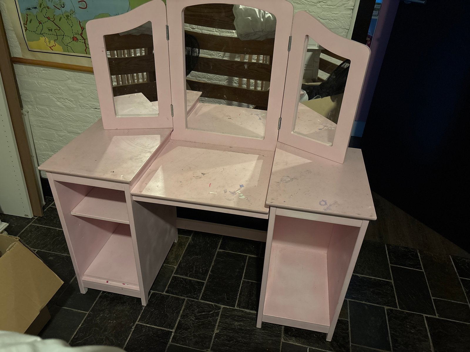 Roze kaptafel met drievoudige spiegel, Gebruikt, 100 tot 150 cm, Ophalen of Verzenden, Minder dan 100 cm