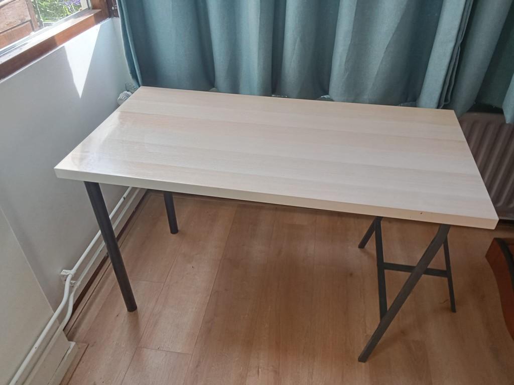 Bureau ikea Linnmon met verstelbare poten 100x60cm, Ophalen, In hoogte verstelbaar, Zo goed als nieuw, IKEA