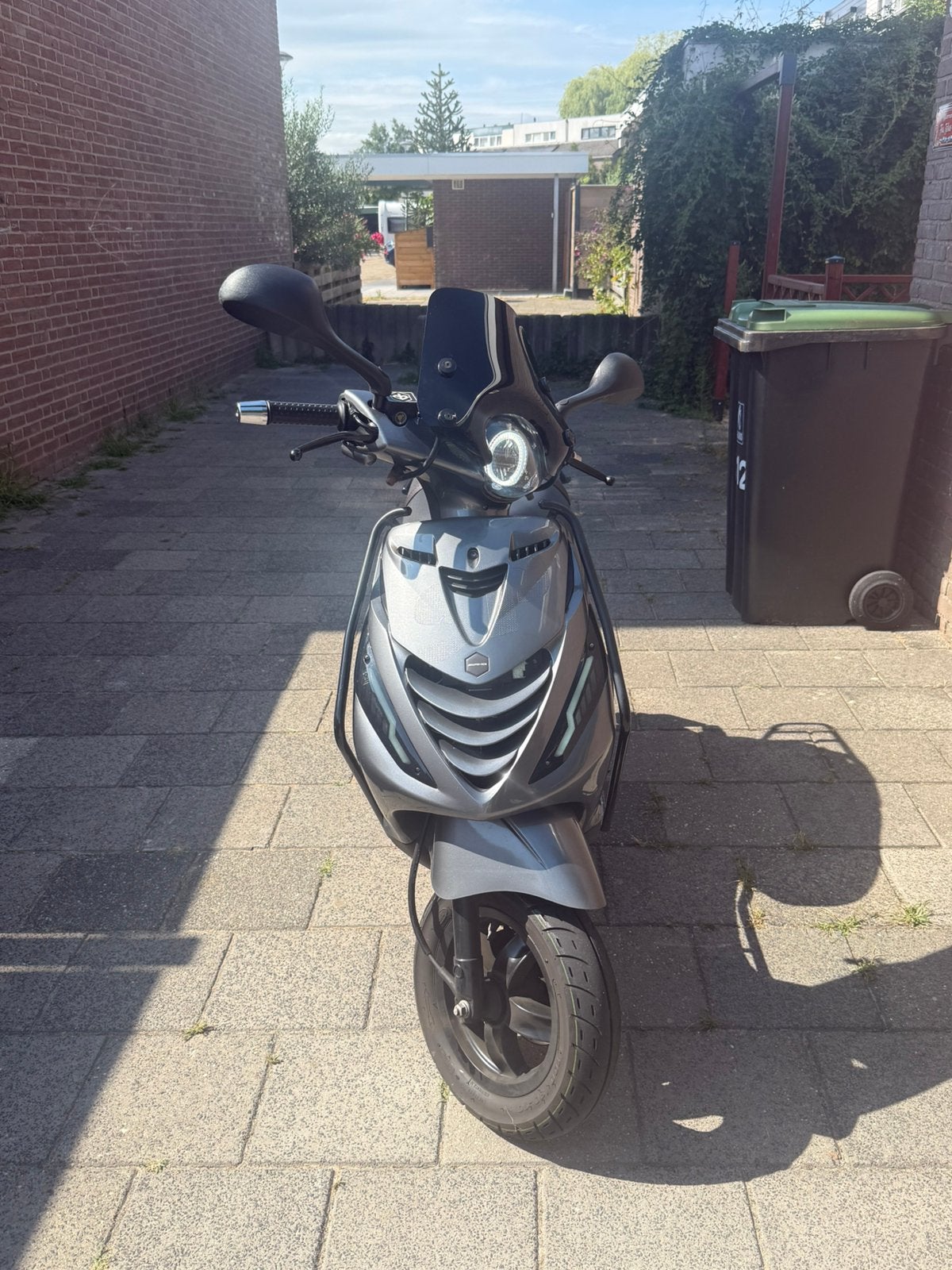 Piaggio Zip 2023 grijs *1e eigenaar, Ophalen, Zo goed als nieuw, Benzine, Zip