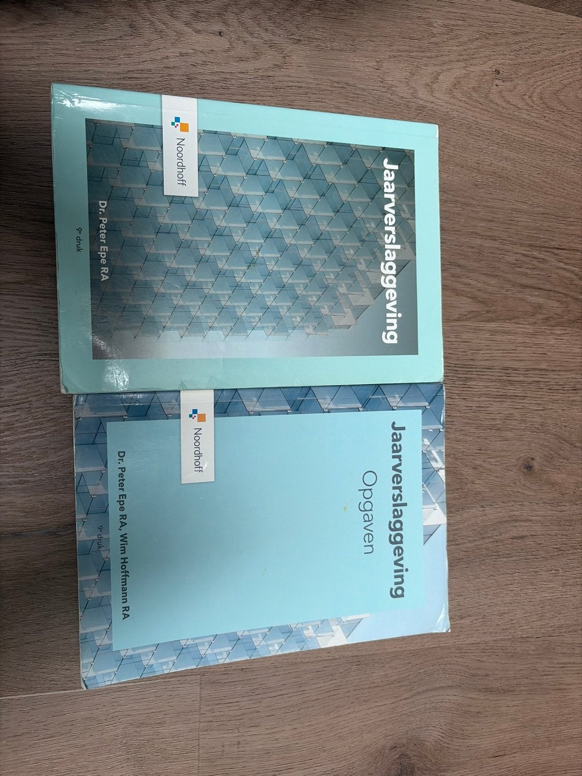 Jaarverslaggeving - Dr. Peter Epe RA (Boek + Opgaven), Boeken, Ophalen of Verzenden, Gamma, Zo goed als nieuw, HBO