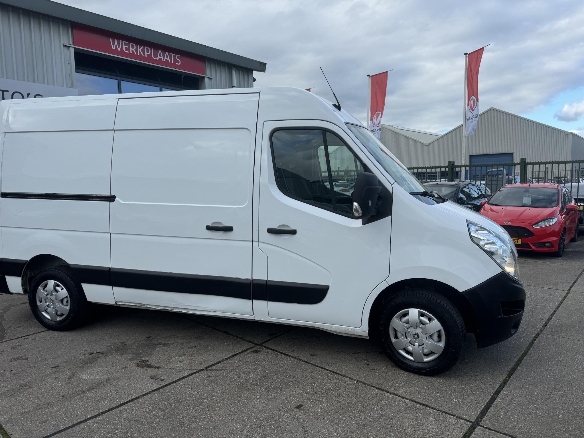 Renault Master T35 2.3 dCi L2H2 Eco Airco, cruise, camera, t, Stof, Gebruikt, 4 cilinders, Renault