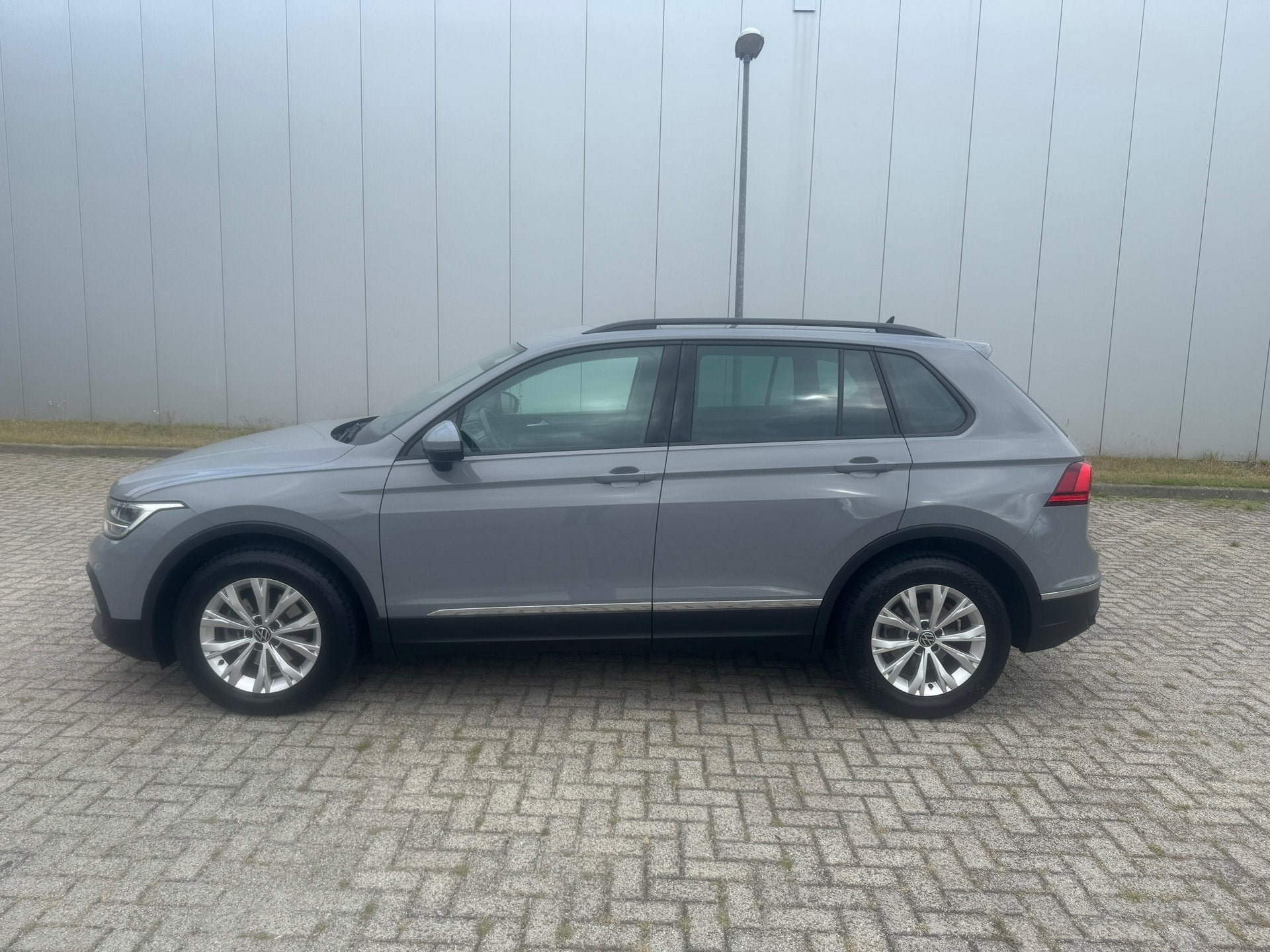 Volkswagen Tiguan 1.5 TSI Life , Achteruitrijcamera, Stoel e, Voorwielaandrijving, Euro 6, 4 cilinders, Origineel Nederlands