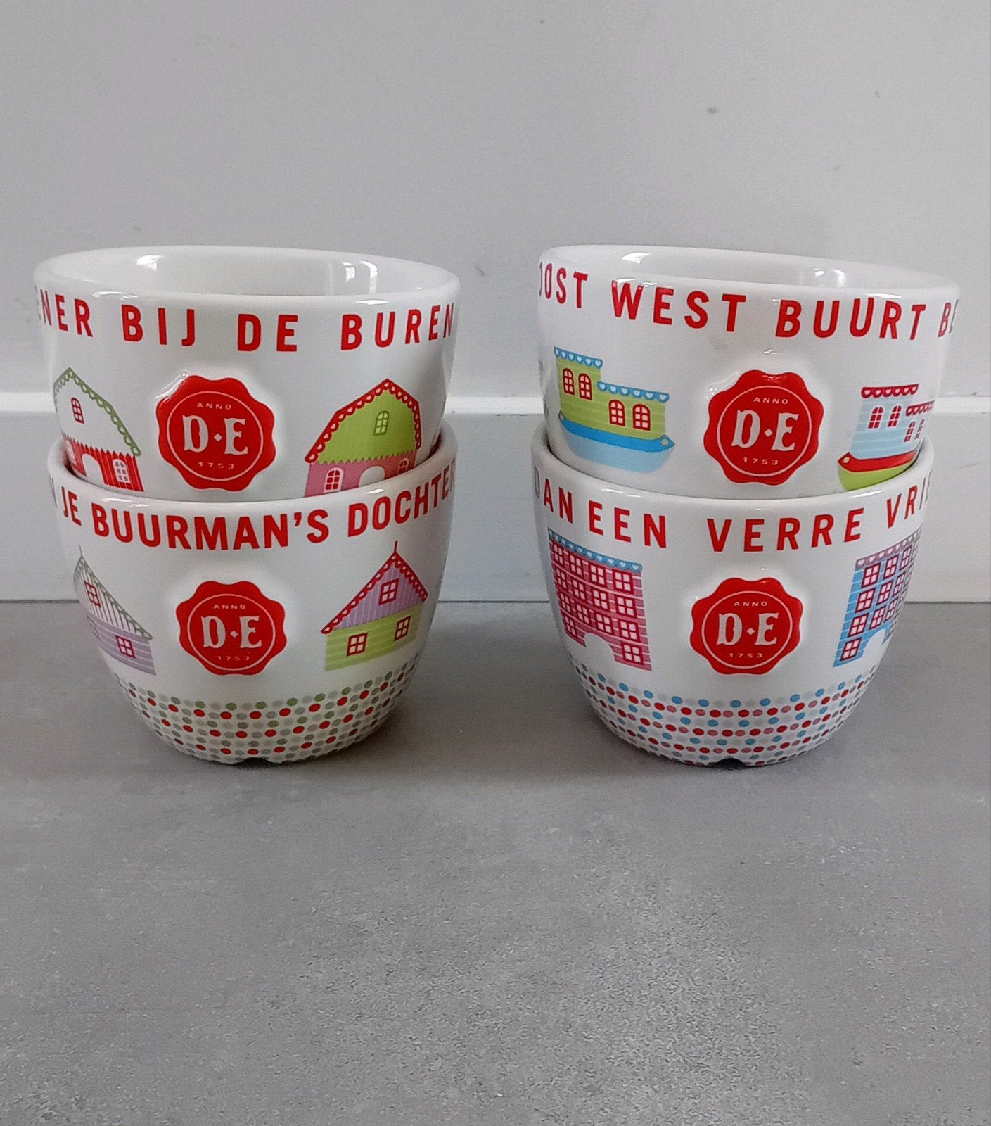 4 Douwe Egberts Burendag mokken, Huis en Inrichting, Keuken | Servies, Ophalen of Verzenden, Nieuw, Aardewerk, Glas of Glazen