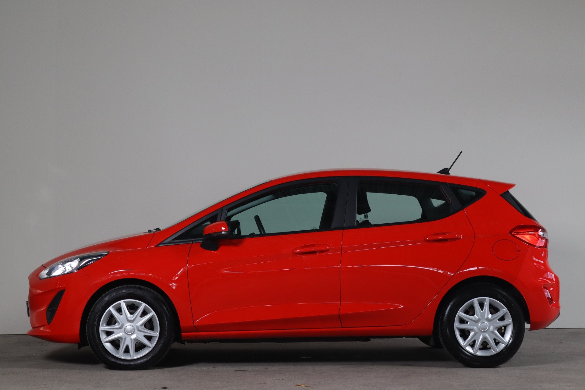 Ford Fiesta 1.0 EcoBoost Connected NL-Auto! Apple Car-Play I, Auto's, Stof, Gebruikt, Euro 6, 580 kg