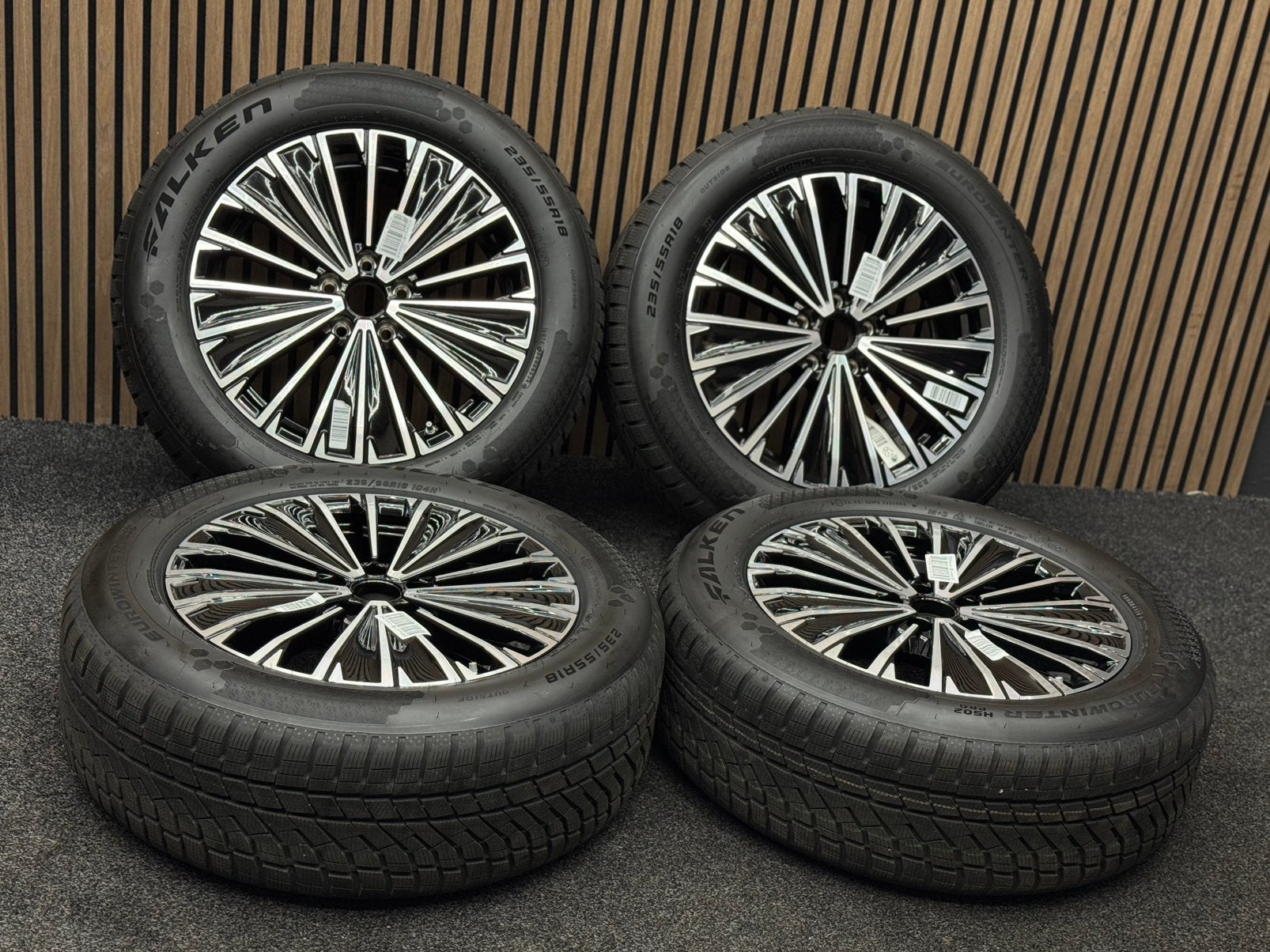 DEMO! Originele 18 inch VW Tiguan Tayron Napoli 5x112 Falken, Auto-onderdelen, Ophalen, 18 inch, ., Banden en Velgen