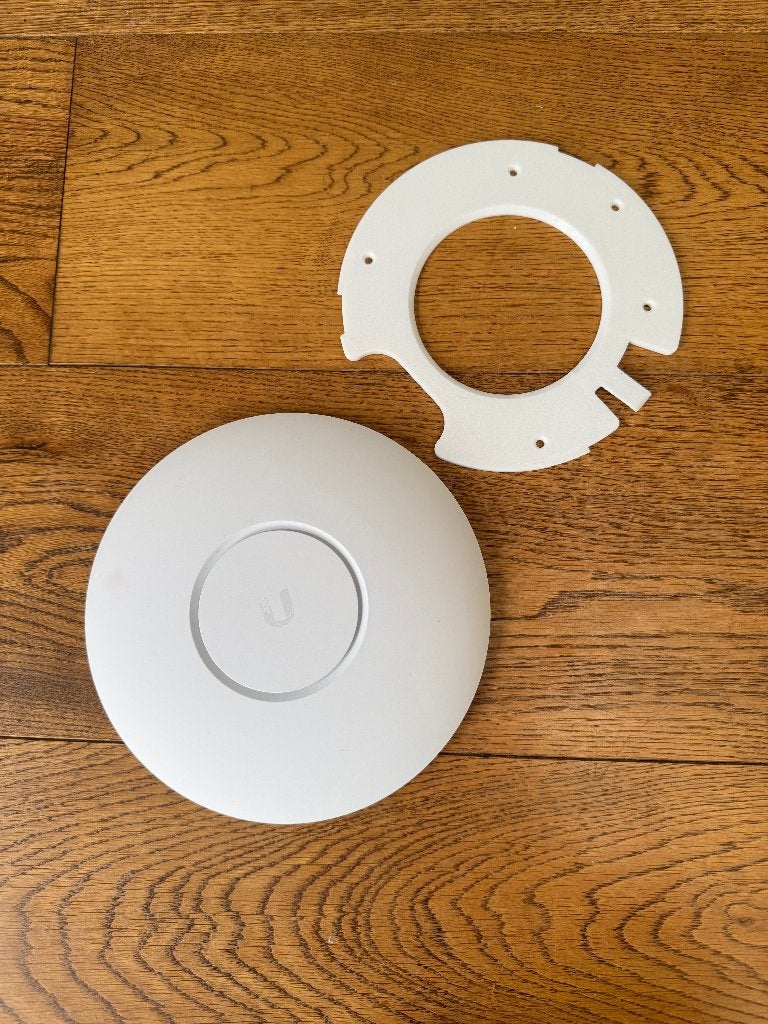 UniFi AP-AC-Pro Acces Point - Snelle en stabiele Wifi, Computers en Software, Accesspoints, Ubiquity UniFi, UniFi, Info@debitstore.nl