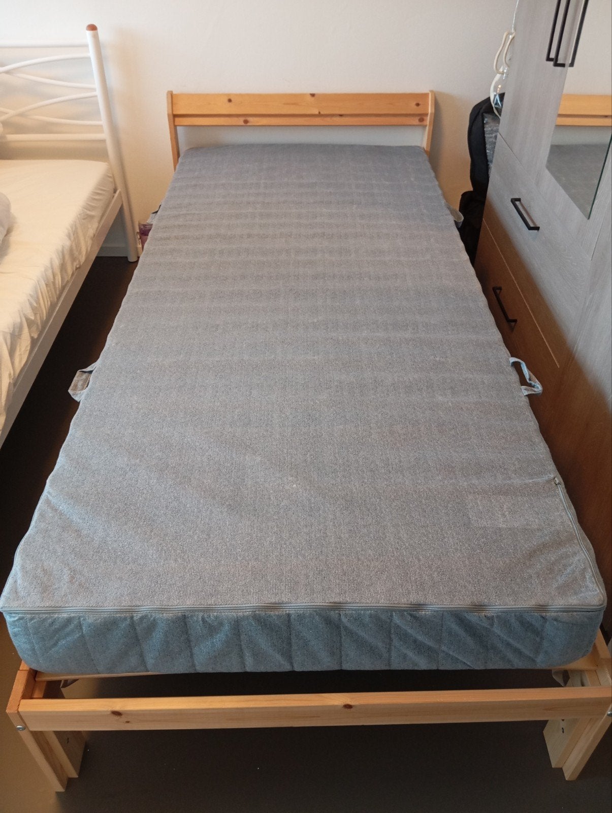 IKEA NEIDEN bed 90x200 met LURÖY lattenbodem en matras, Ophalen