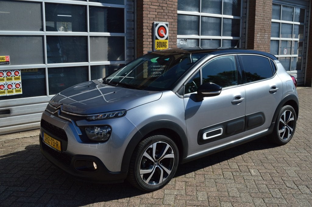 Citroën C3 1.2 PT Shine Automaat, Camera, Pdc , Navigatie, Auto's, Gebruikt, Euro 6, 1199 cc, Bedrijf