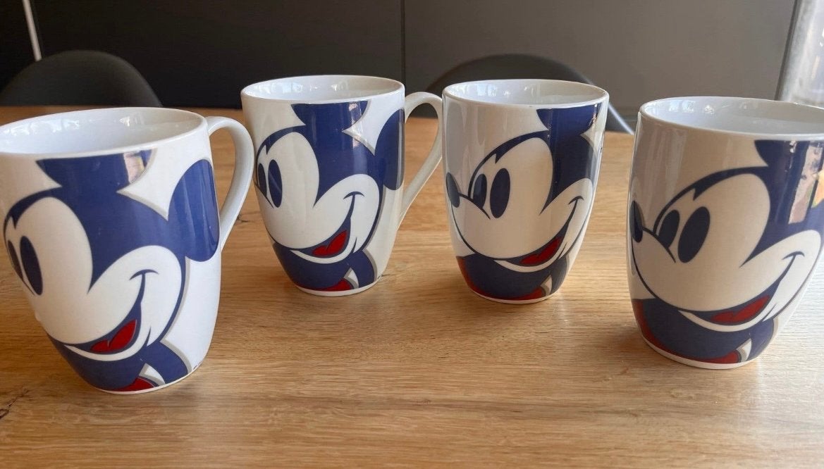 Set van 4 Disney Mickey Mouse mokken, Overige merken, Keramiek, Zo goed als nieuw, Modern