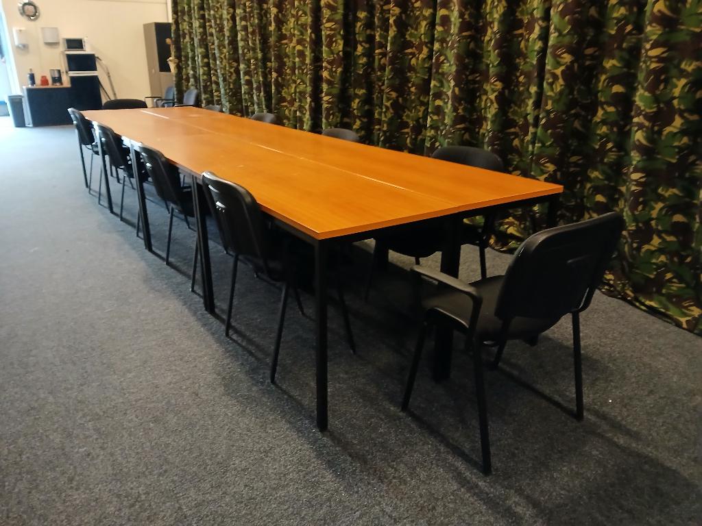 TE KOOP: 26 KANTINE / CURSUS TAFELS & STOELEN / BIEDEN, Ophalen, Gebruikt, Zwart, Stof