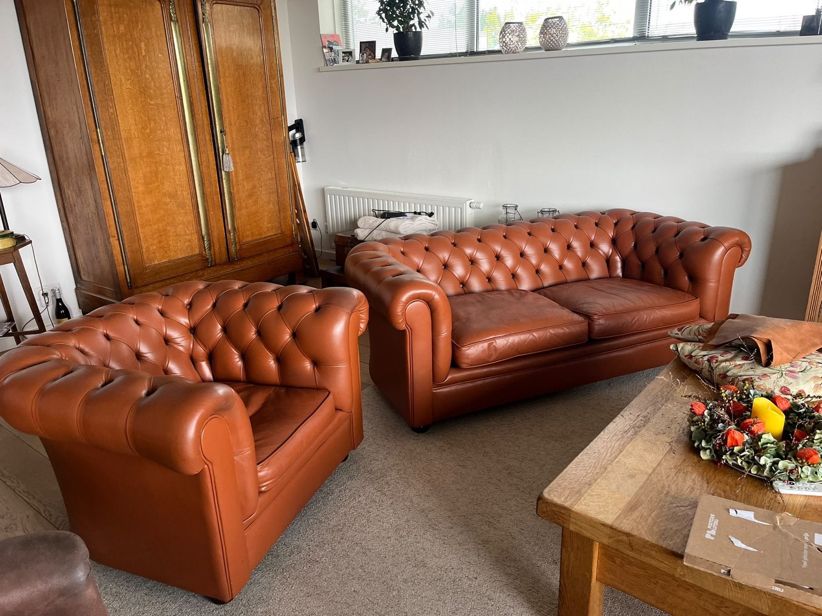 Chesterfield bank en fauteuil - Zeer goed onderhouden
