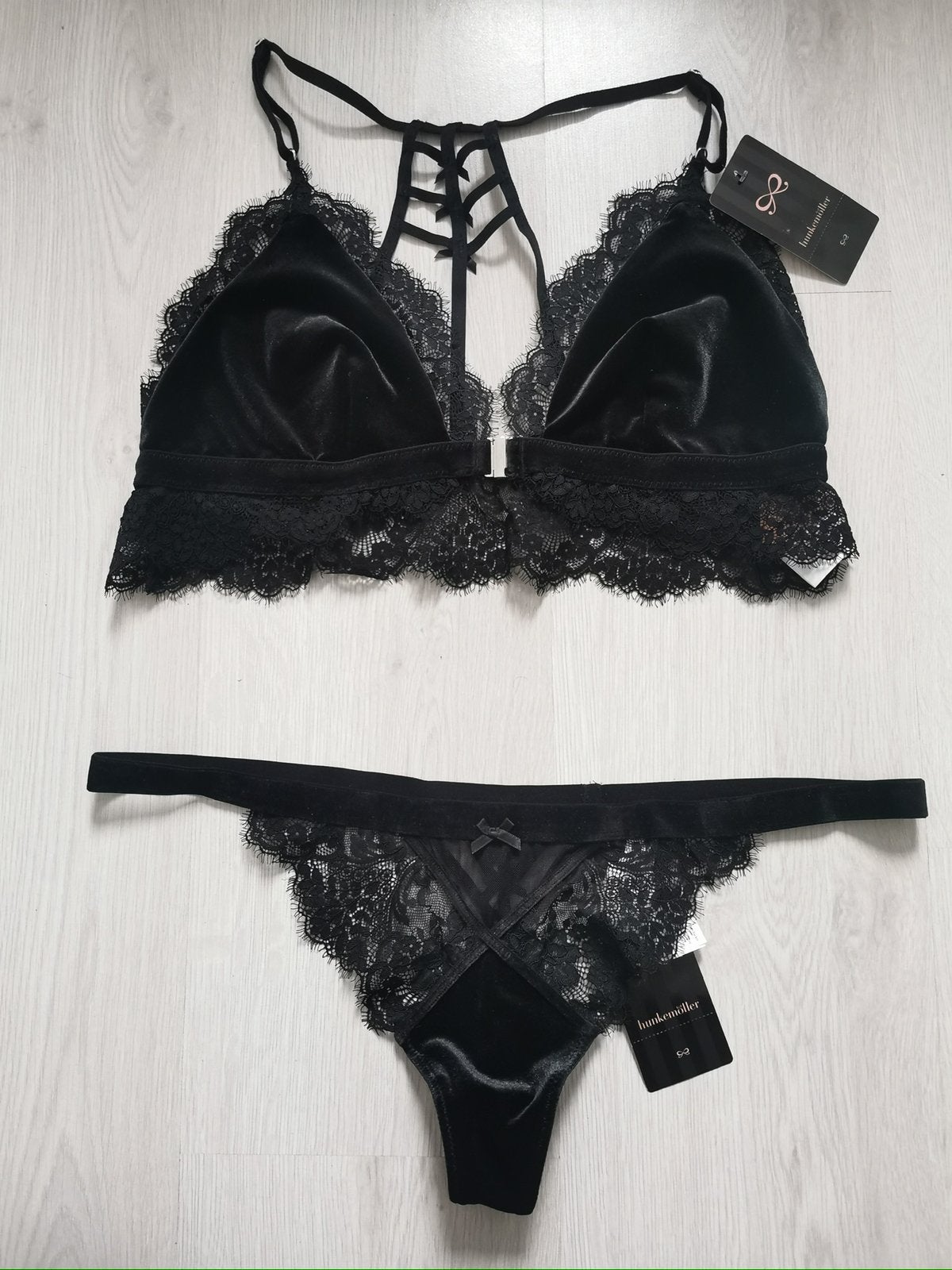 Nieuw Hunkemöller Holly set bralette + string XL, Verzenden, Zwart, Setje