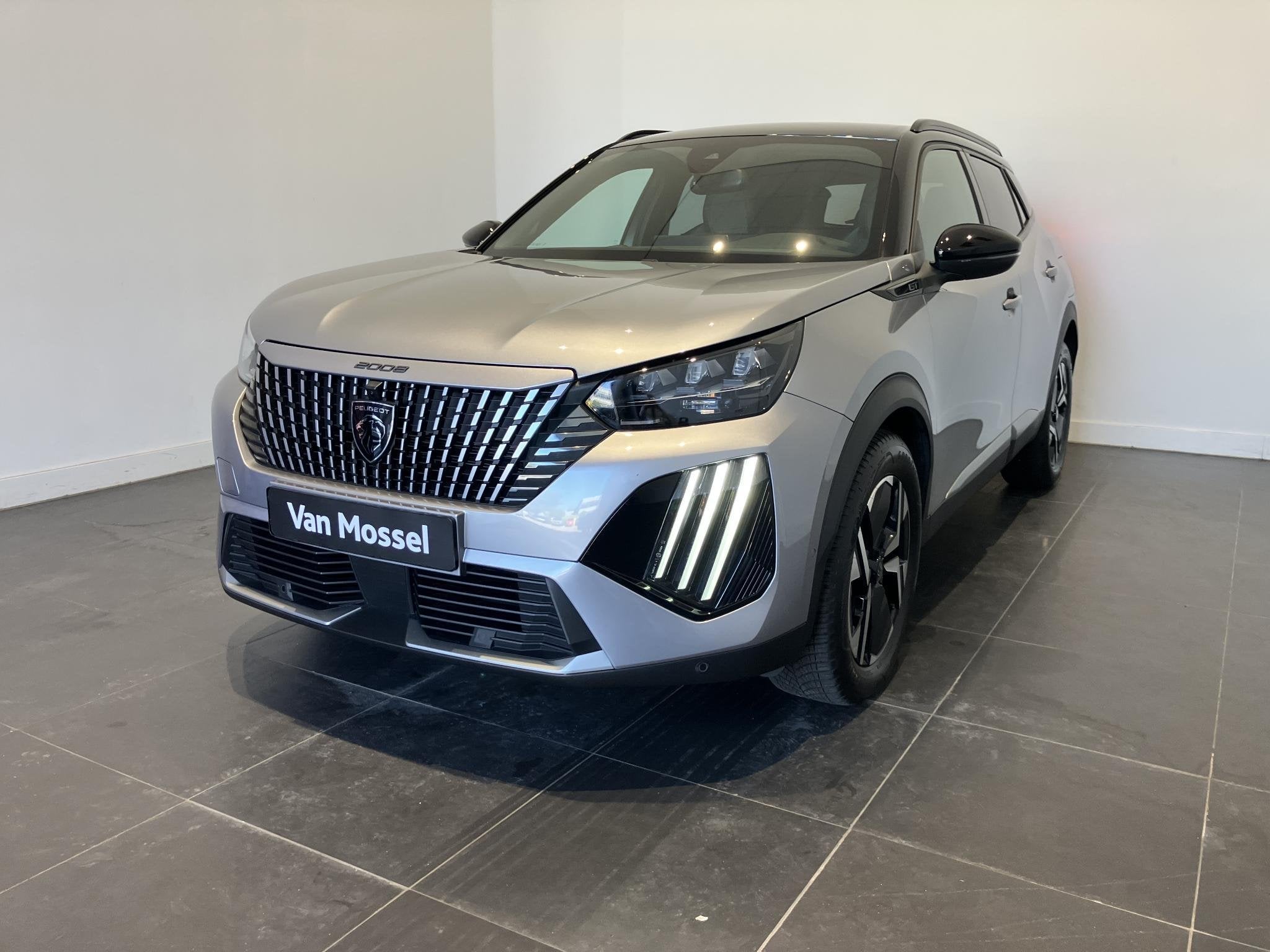 Peugeot 2008 1.2 Hybrid 136 GT, Gebruikt, Euro 6, Leder en Stof, Hybride Elektrisch/Benzine